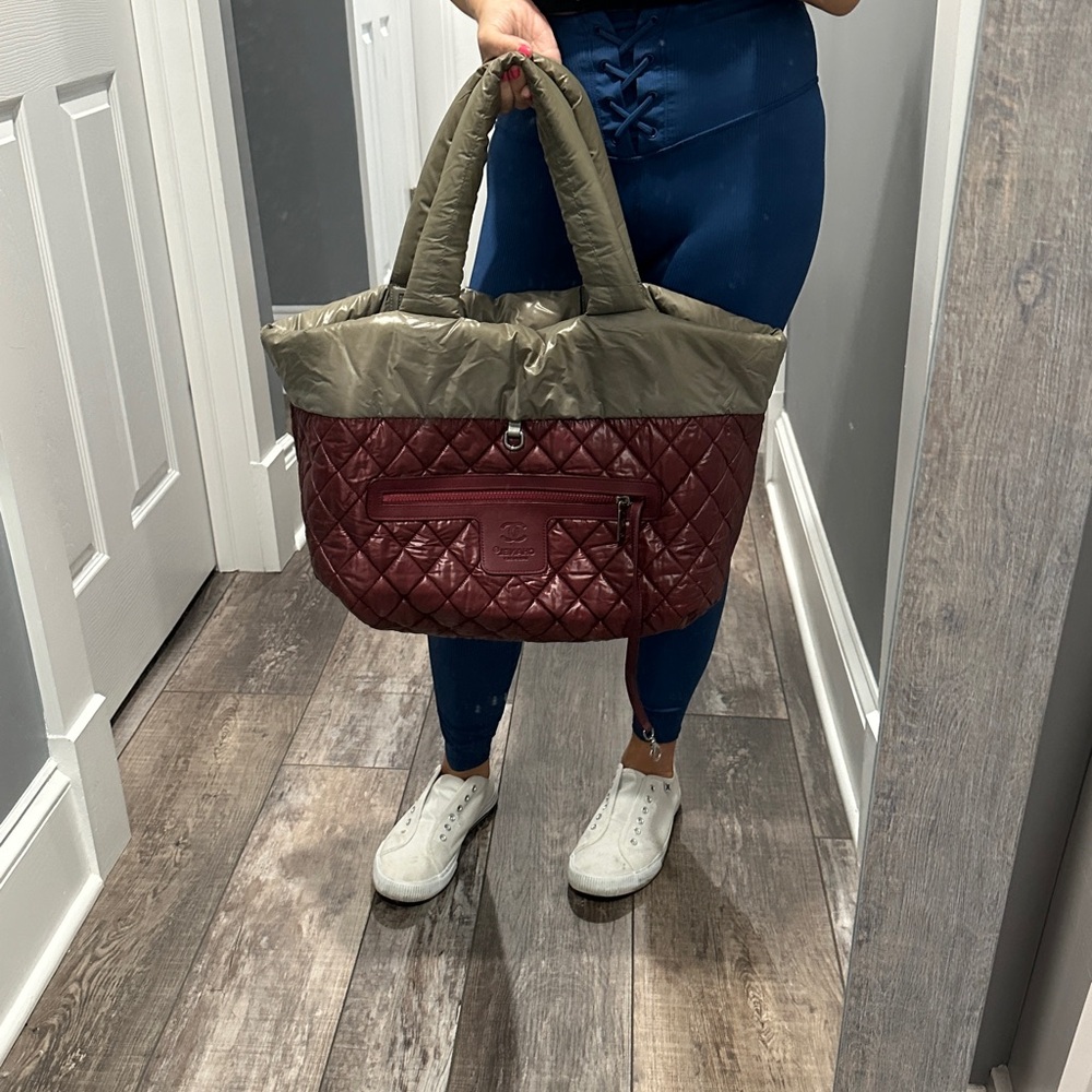 Chanel Quilted reversible Metallic Tote Bag coco Cocoon bag - Picture 2 of 10